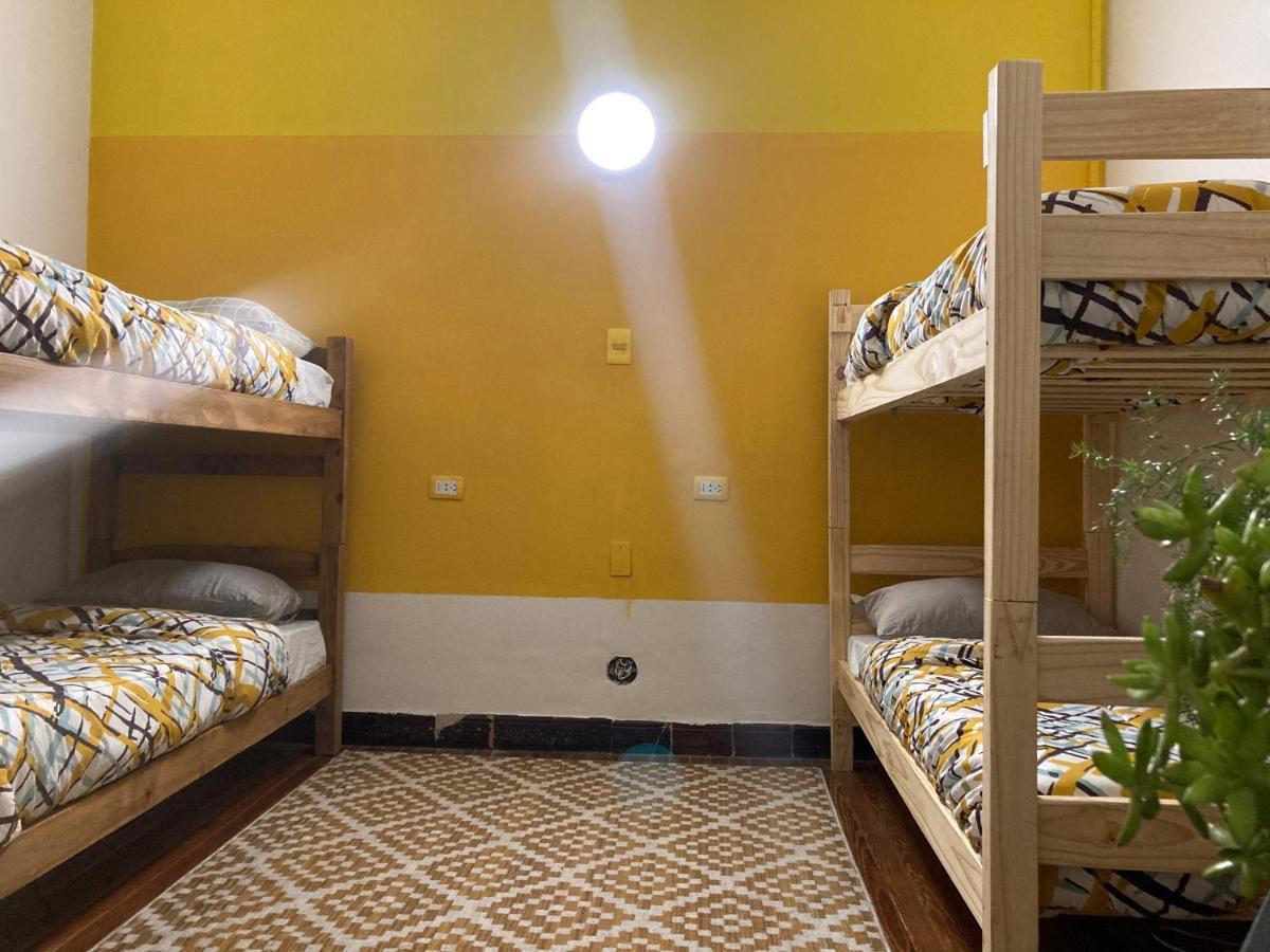 Blanes Hostel Монтевидео Екстериор снимка