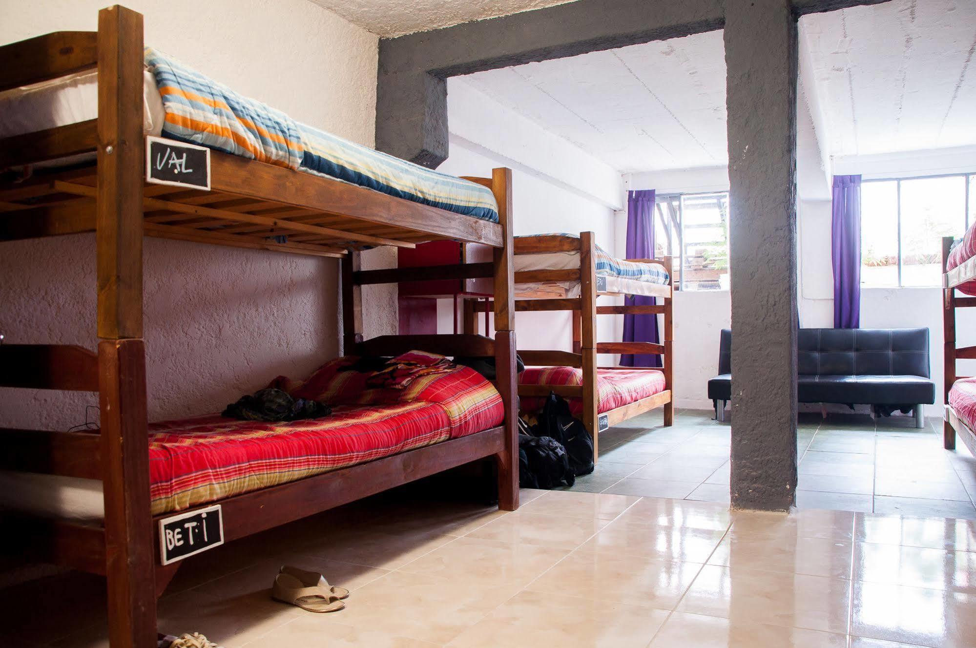 Blanes Hostel Монтевидео Екстериор снимка